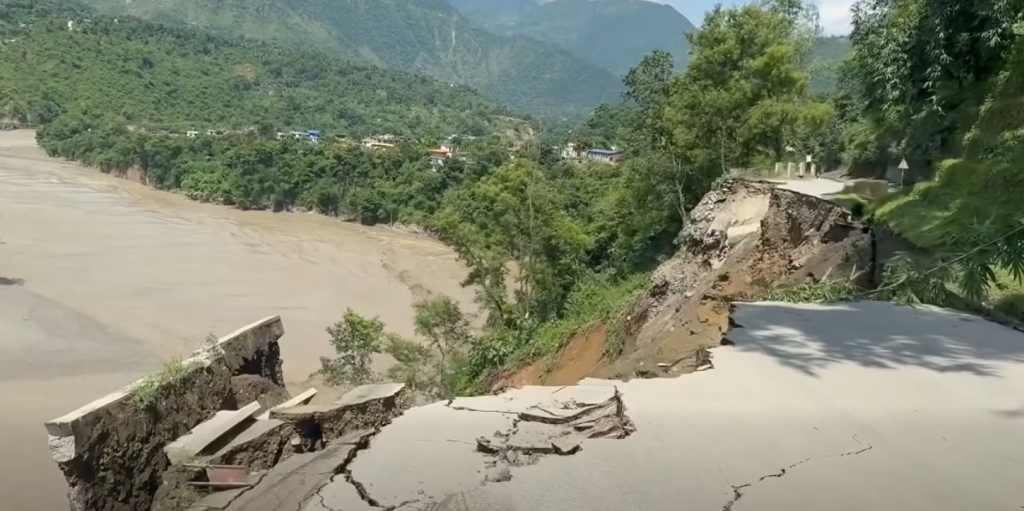 कृष्णभीरको अवरोधले काठमाडौं यात्रा कष्टकर