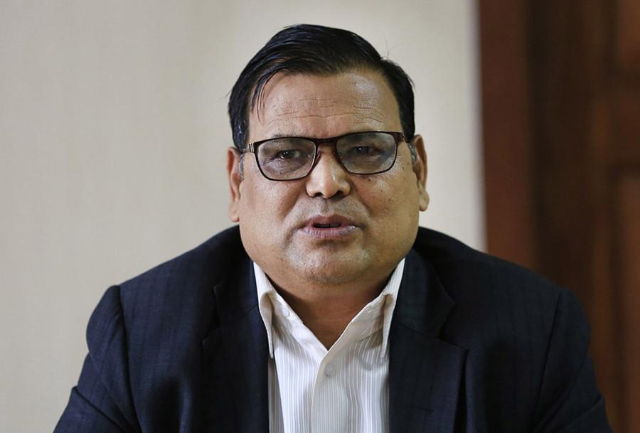 छोरालाई सघाउँदा फसे पूर्वसभामुख महरा