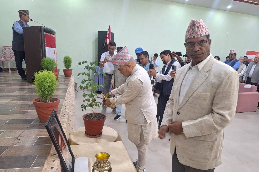 ‘विशेष महाधिवेशनका कारण पार्टी खुम्चियो’