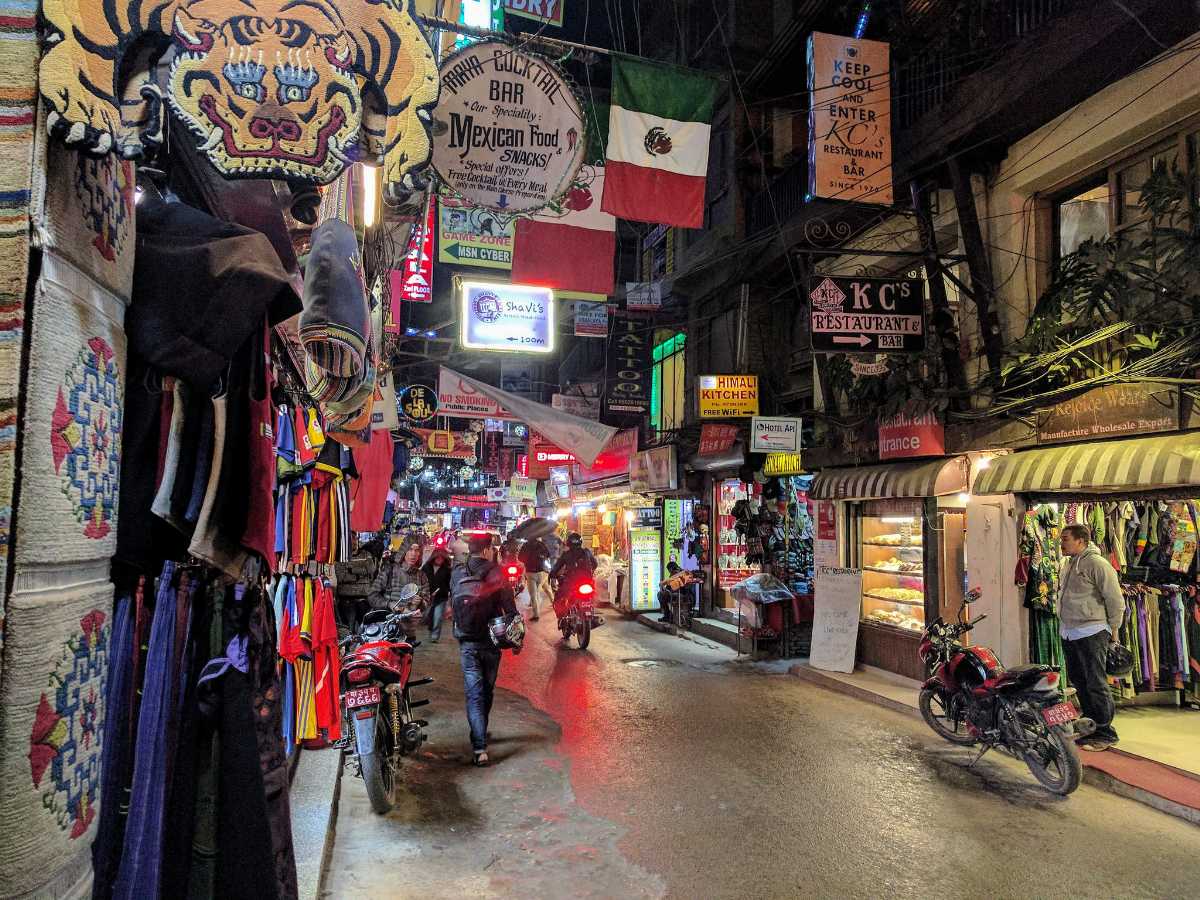 ठमेलका रेष्टुराँमा खाद्य सुरक्षाको लापर्वाही 