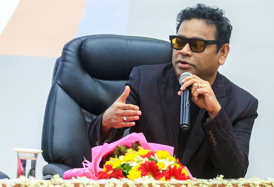 रहमानद्वारा चोरी स्वीकार !